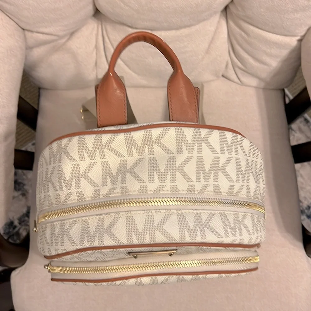 Michael Kors Cream and brown zip backpack - Picture 6 of 12